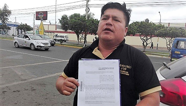 300 transportistas que brindan el servicio de colectivo Chimbote-Trujillo piden que les dejen trabajar 