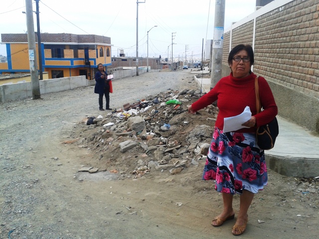 Chimbote: Vecinos de “Esperanza Alta” protestan porque obra de pistas está abandonada