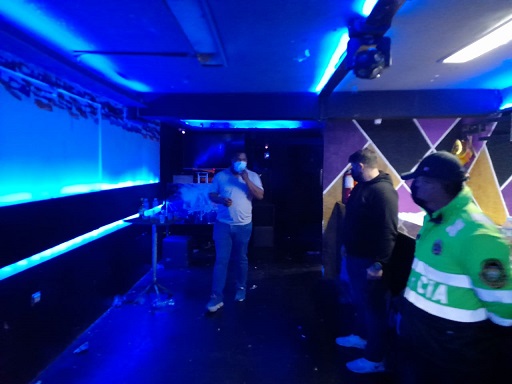 Chimbote: multan a propietario de discoteca clandestina por vender bebidas alcohólicas 