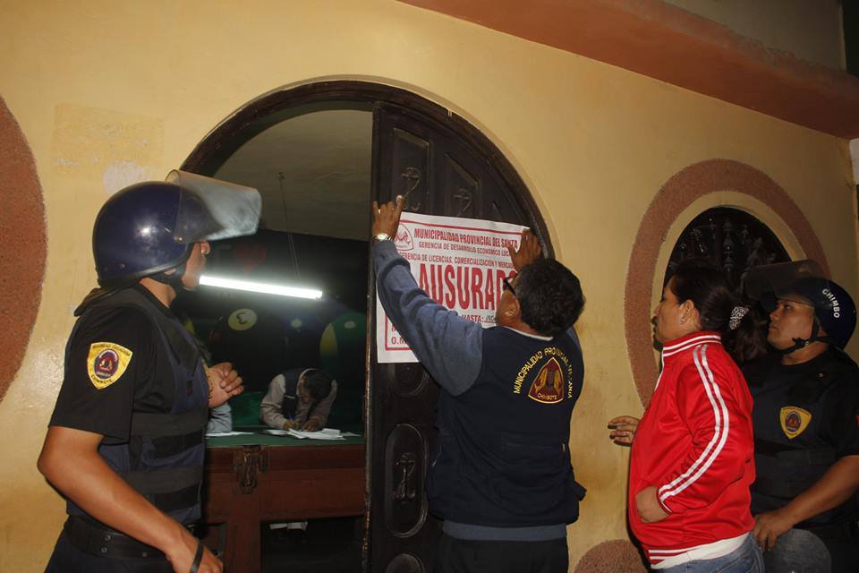 Chimbote: Clausuran discoteca “Rincón del Negro” por funcionar sin  autorización municipal