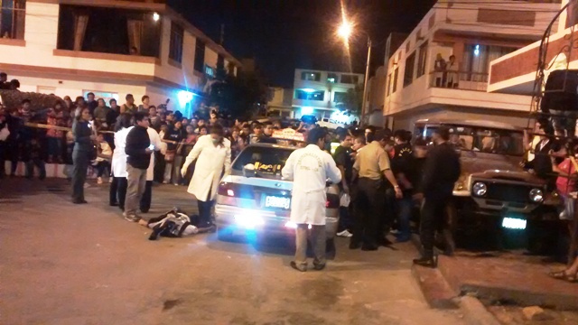 Chimbote: sicarios asesinan a balazos a dos sujetos al interior de auto