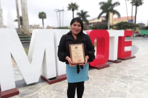 Docente chimbotana recibe distinción en Colombia por proyecto sobre reciclaje