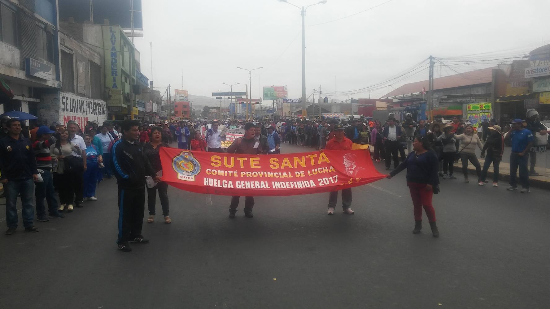 Docentes del Santa se resisten en levantar la huelga nacional indefinida 