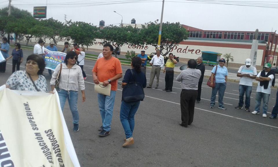 Chimbote: docentes del tecnológico y pedagógico exigen al MEF nivelación de sueldos