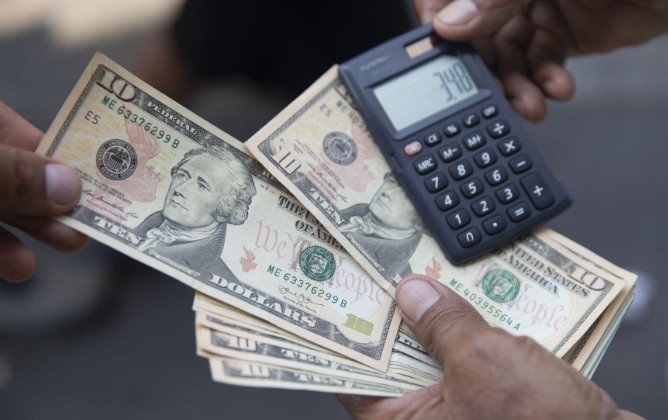 Esta es la cotización del dólar hoy miércoles 25 de enero  