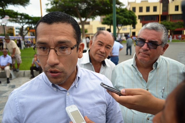 Donantes del millón estuvieron acompañando a Waldo, pero evitaron hablar con la prensa