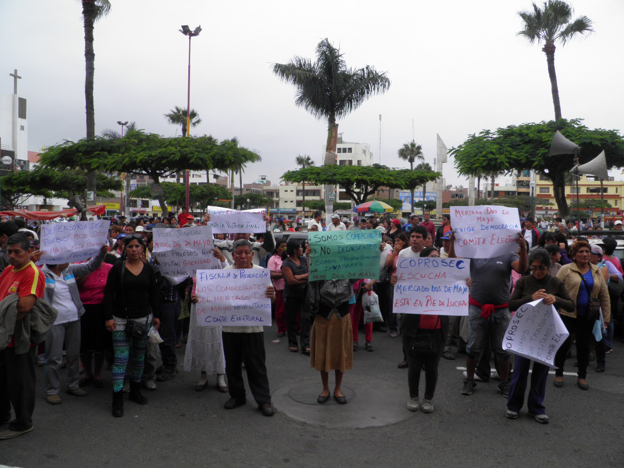 Chimbote: Comerciantes de Dos de Mayo piden a alcaldesa no recibir proyecto de su dirigente Pedro Reyes 
