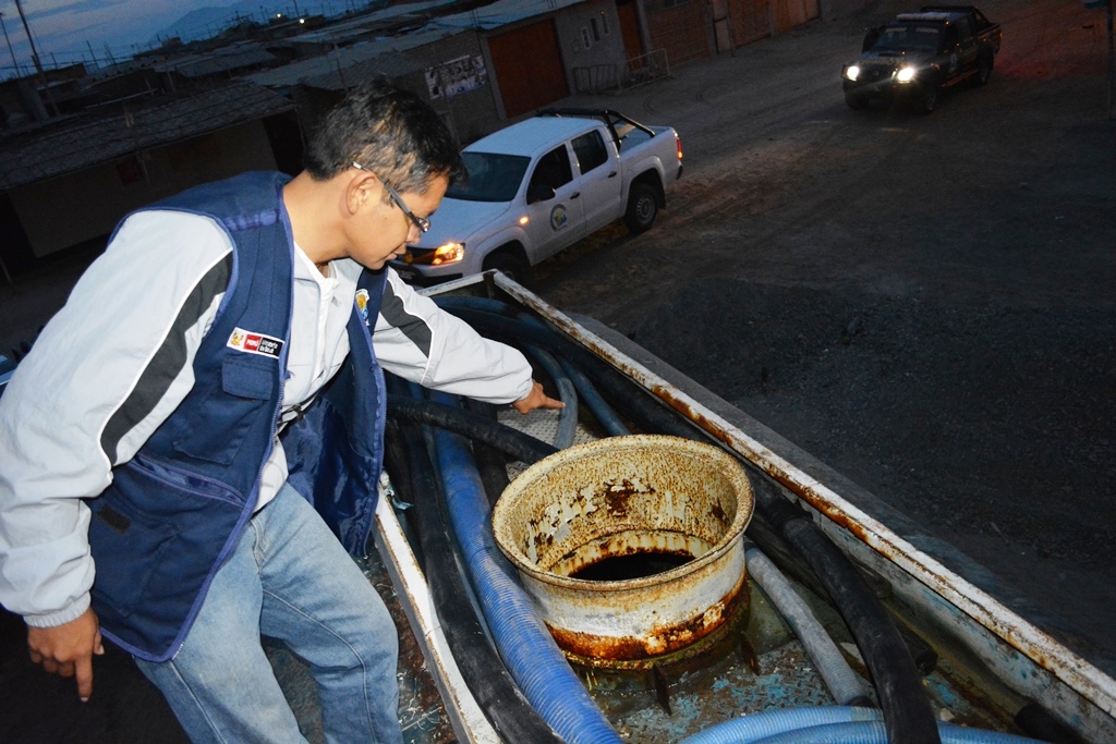 Evidencian insalubridad en agua que distribuyen camiones cisternas en Nuevo Chimbote