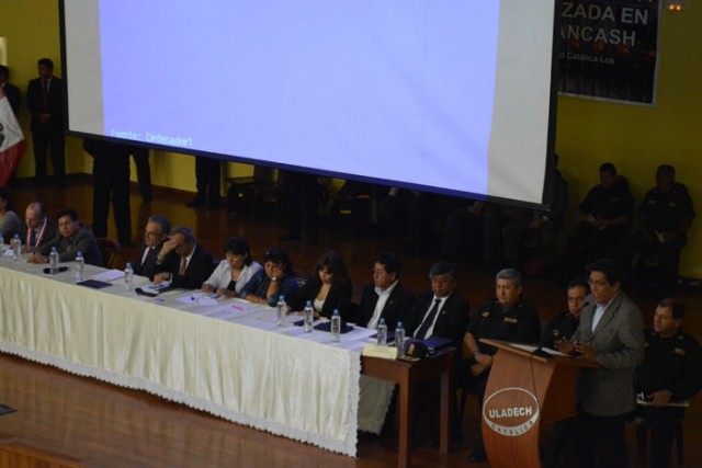 Con varios compromisos y promesas termina audiencia pública anticorrupción