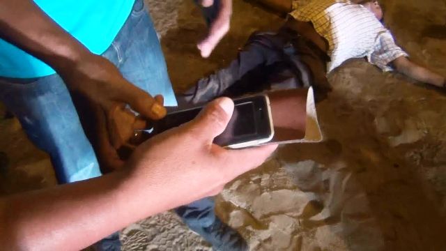 Nuevo Chimbote: auxilian a anciano ebrio que se quedó dormido en la calle