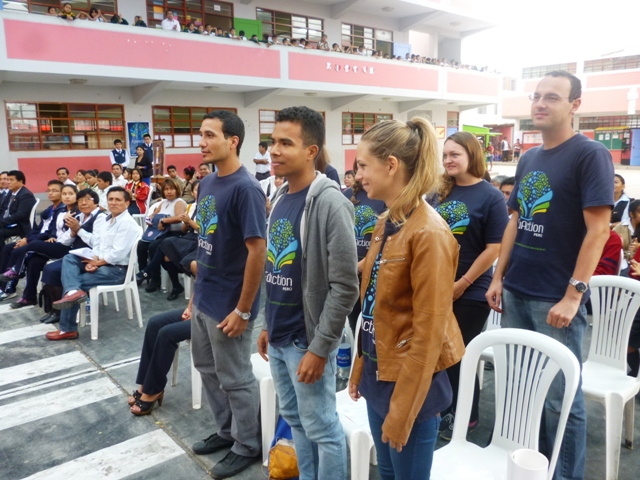Chimbote: Voluntarios de otros países compartieron experiencias con más de 1,500 estudiantes
