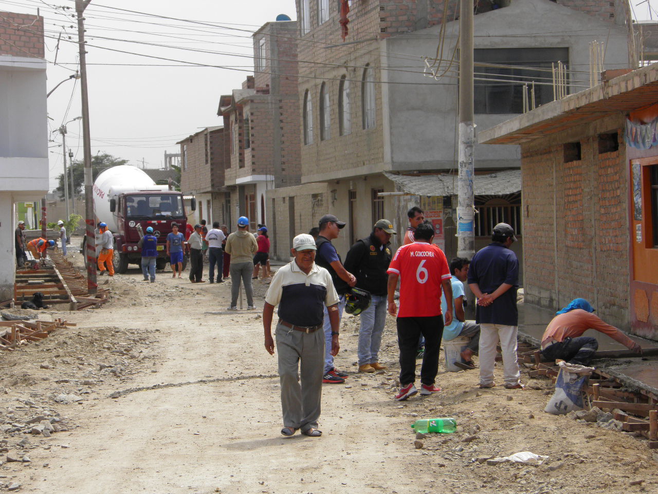 Chimbote: Moradores de “El Porvenir” protestan por presuntas irregularidades en obra