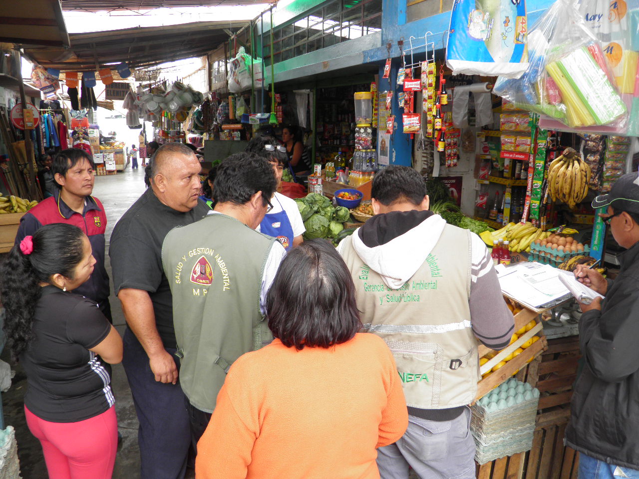 Verifican situación en que se encuentran mercados de la periferia de Chimbote