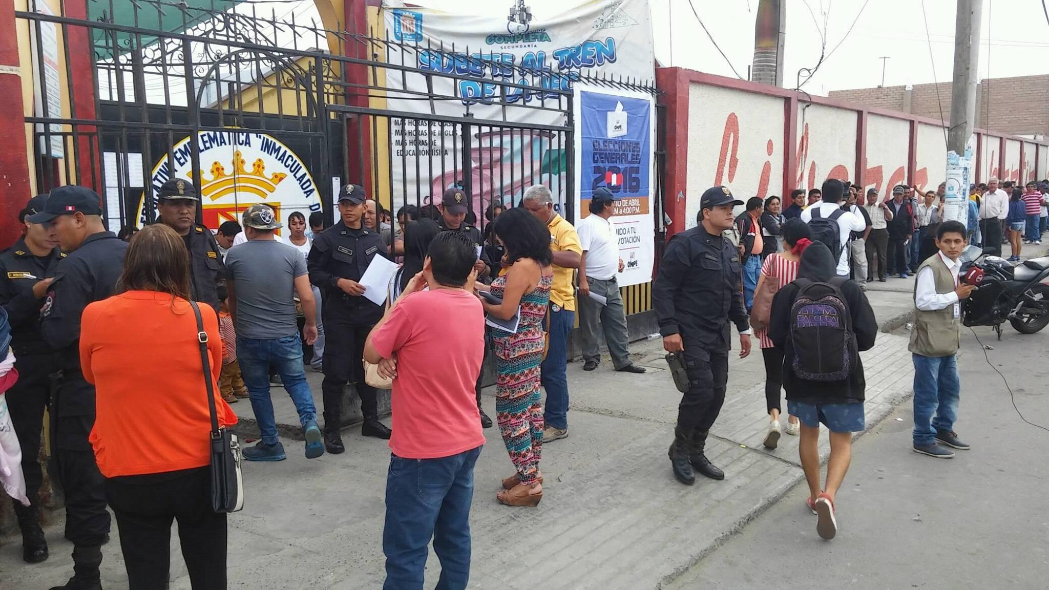 Inició instalación de mesas de sufragio en el colegio Inmaculada