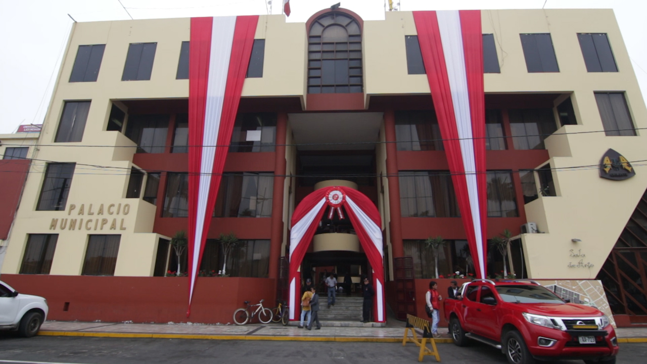 Municipio dispone embanderamiento de la ciudad por el 113° aniversario de creación política de Chimbote
