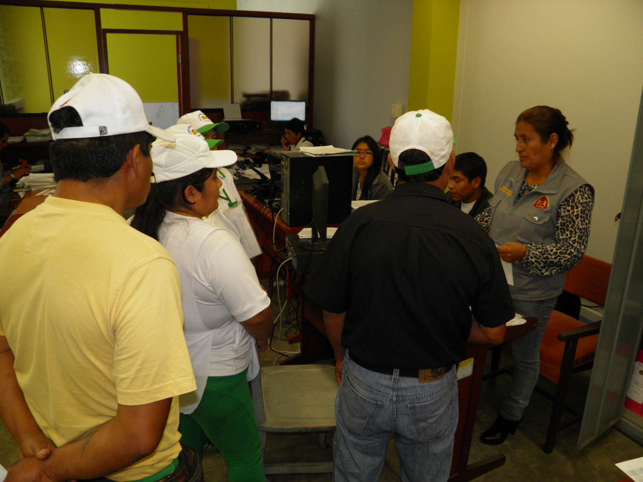 Chimbote: vendedora de emoliente denuncia abuso de autoridad