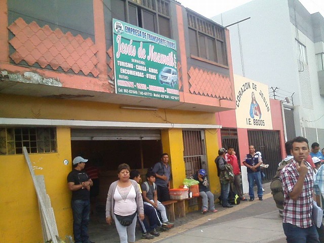 Delincuentes asaltaron a 14 pasajeros y se robaron la minivan que se dirigía de Chimbote a Casma