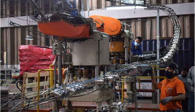 Producción de envases de conservas de pescado y productos agroindustriales no se han detenido en Chimbote