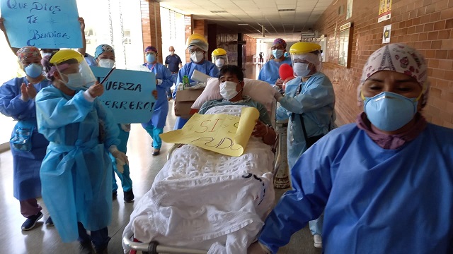 Enfermero de primera línea de hospital de Nuevo Chimbote venció al virus, tras estar en UCI