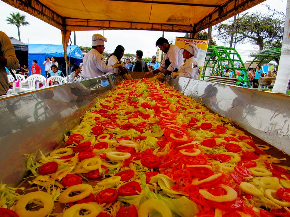 Chimbote: preparan ensalada más grande para promover una alimentación saludable