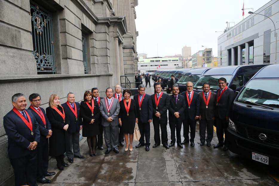 Poder Judicial entrega 15 vehículos a cortes superiores, entre ellas la del Santa