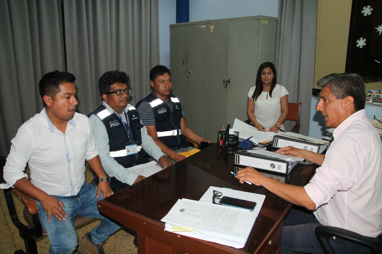 Entregan planos de pueblos de Nuevo Chimbote donde se ejecutará proyecto de agua y desagüe