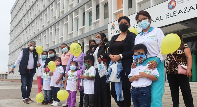 Niños con problemas visuales recibieron lentes gratuitos en Hospital Regional de Nuevo Chimbote