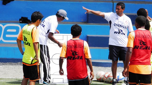 Gálvez tuvo entrenamiento previo al partido de mañana con León de Huánuco