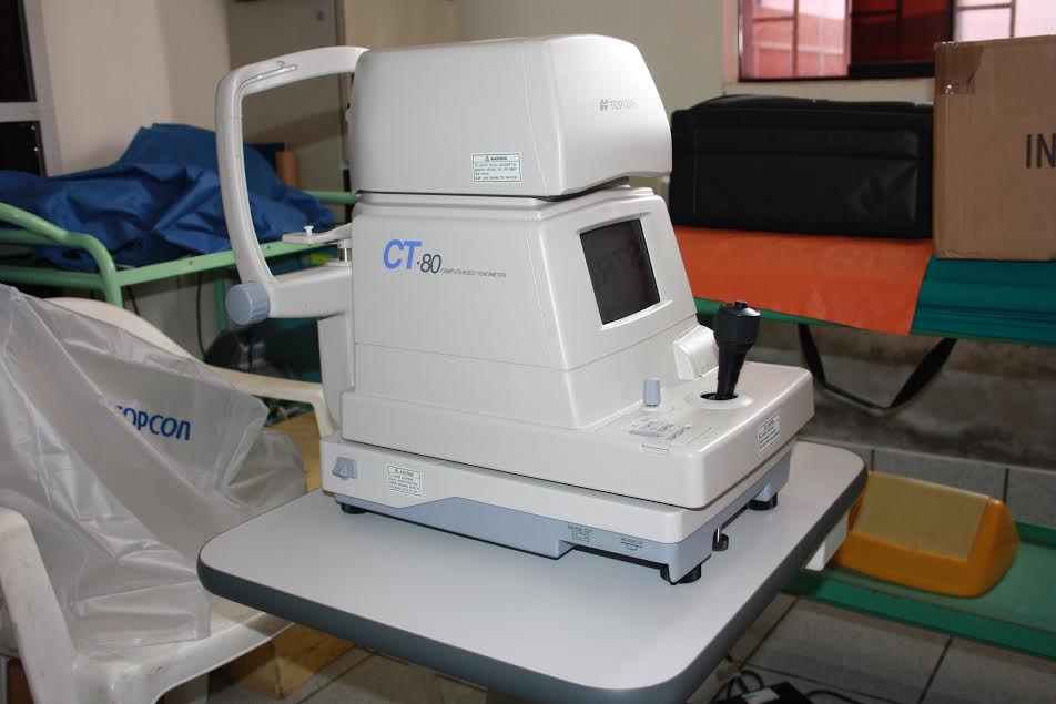 Chimbote: "La Caleta" adquiere equipo de última generación para consultorio de Oftalmología