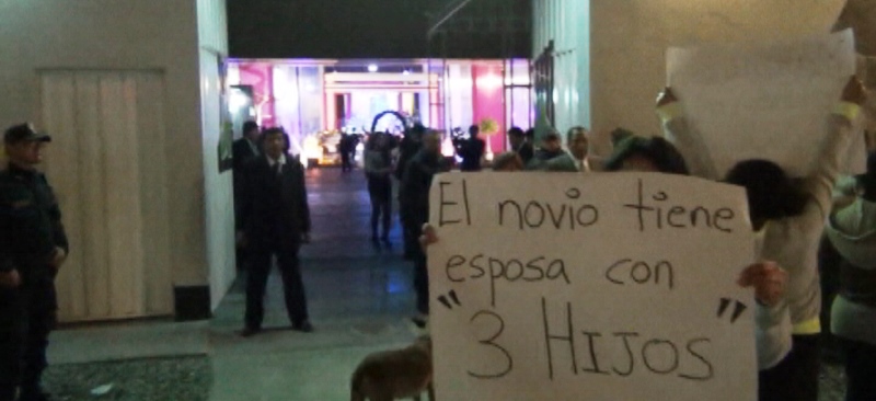 Fiesta de boda de empresario con ex Miss Chimbote termina en escándalo