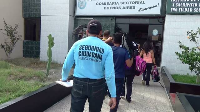 Escolares son sorprendidos en descampado de sector Los Alamos en Nuevo Chimbote