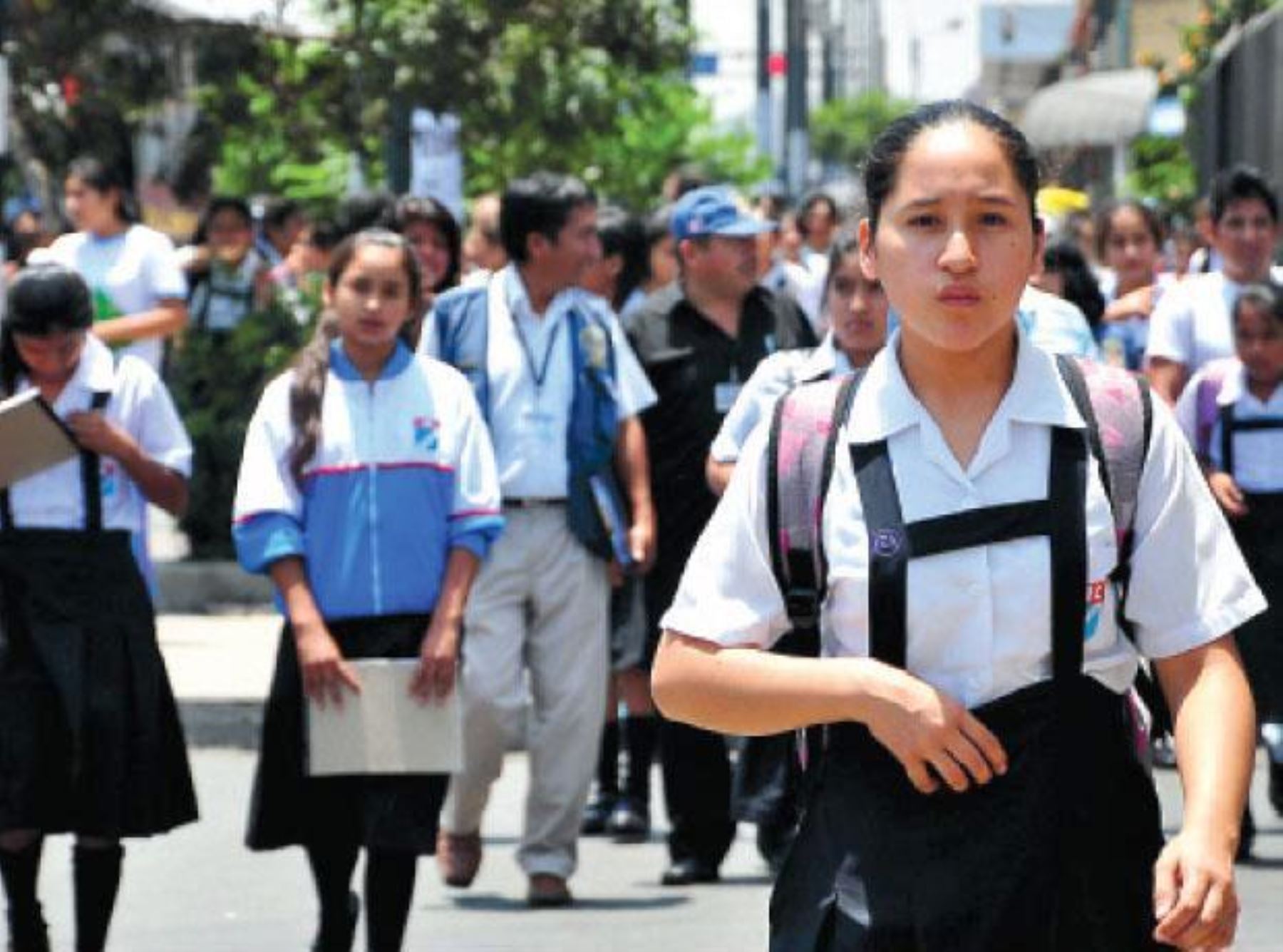 Más de seis millones de escolares de colegios públicos vuelven hoy a las aulas en todo el país