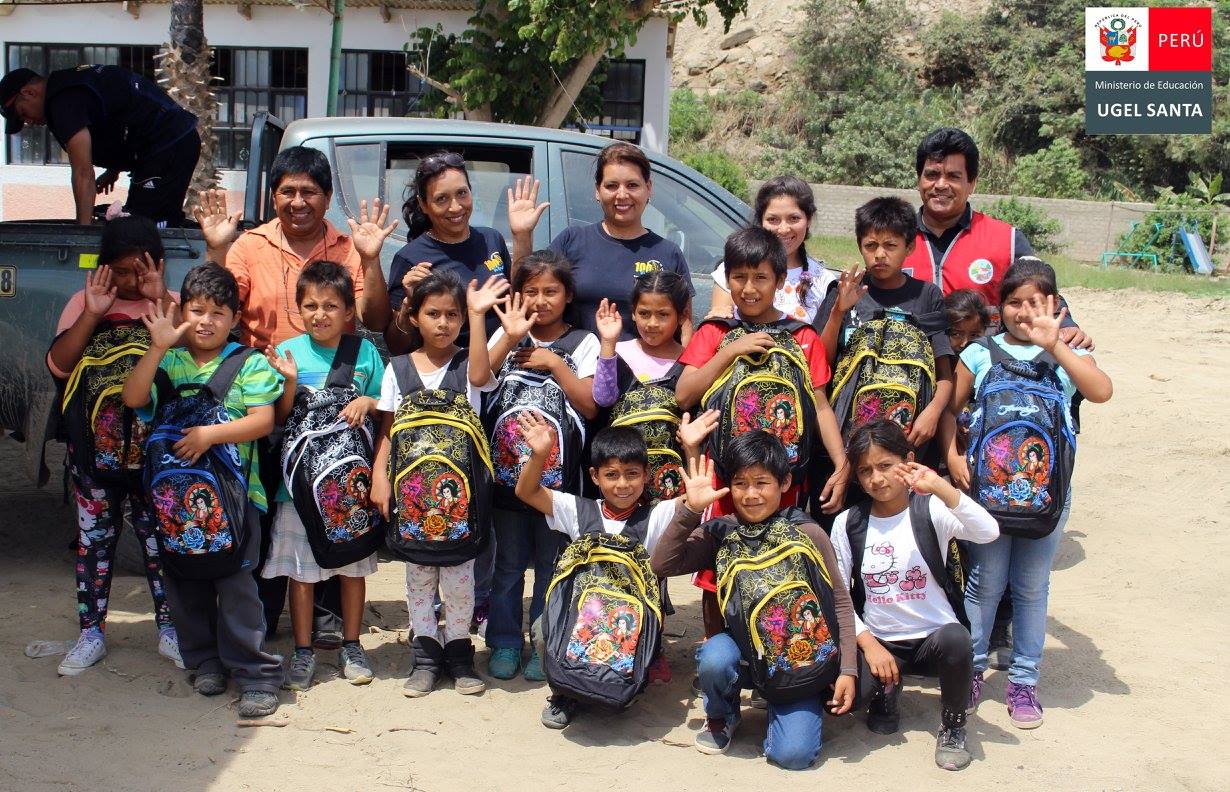 Escolares de Cascajal y Bajo Canal recibieron kits escolares