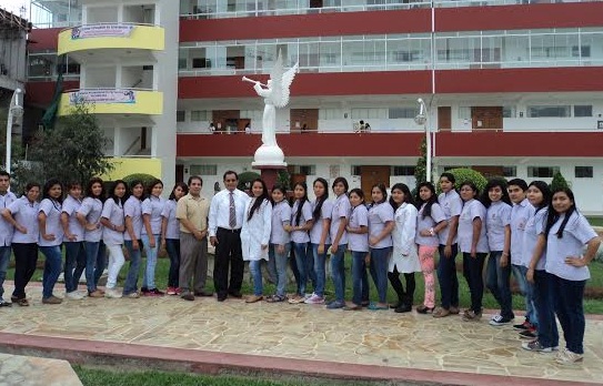 Día del Químico y quinto aniversario de Escuela de Farmacia y Bioquímica