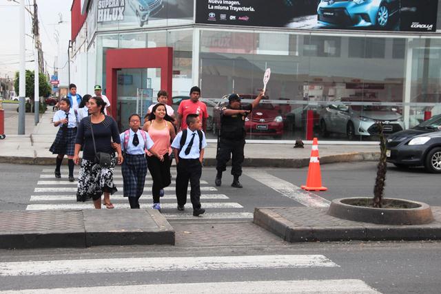 Ponen en marcha “Escuela Segura 2017” para dar seguridad a alumnos en 20 colegios de Chimbote