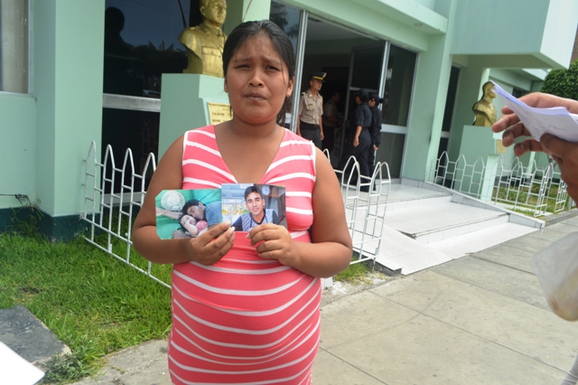 Joven madre reclama porque hace 4 meses mataron a su esposo en Coishco y no hay justicia