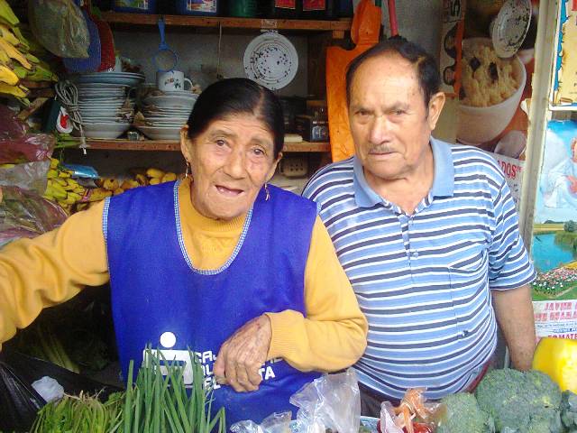 Octogenario dejó flores en la tumba de su esposa y murió en cementerio de Chimbote