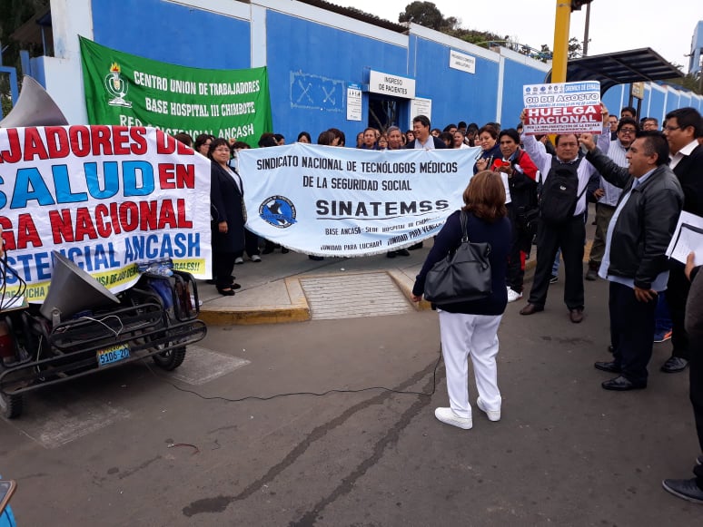Trabajadores de EsSalud Chimbote se suman a la huelga nacional por nueva escala remunerativa