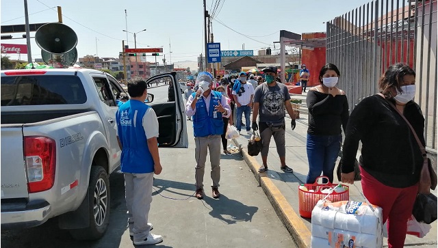Médicos de EsSalud Áncash realizan perifoneo en mercados y calles para evitar contagios de Covid-19