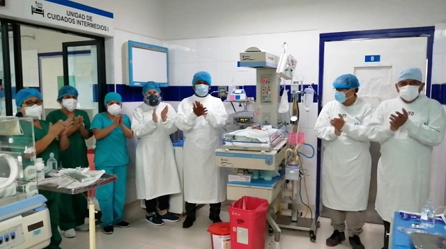 Treinta y cuatro bebés prematuros de madres con covid-19 reciben el alta en EsSalud de Áncash