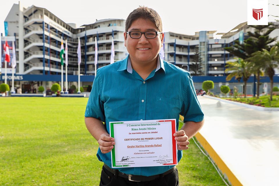 Estudiante de UCV gana Concurso Internacional de Poesía en México