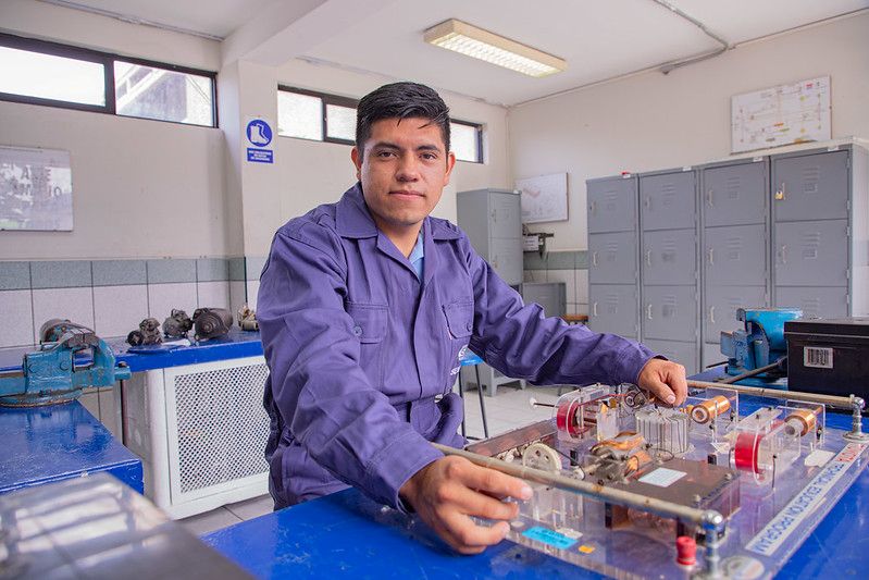 Lanzan beca para estudiar carreras técnicas en más de 80 institutos