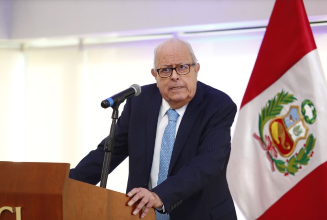 Julio Velarde: autonomía del Banco Central permitió al Perú tener una baja inflación