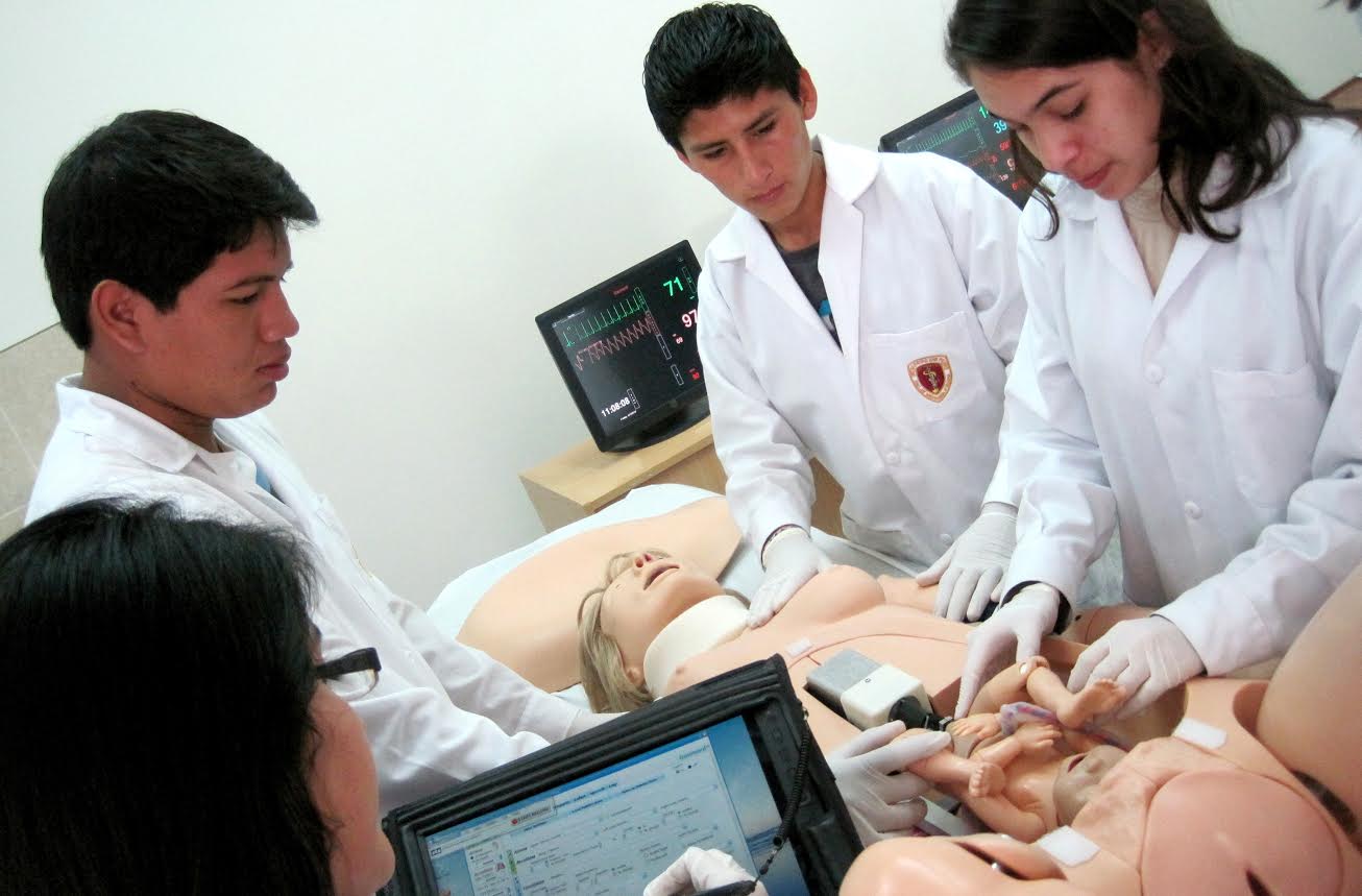 50 internos de medicina de Chimbote aprobaron Examen Nacional de Medicina