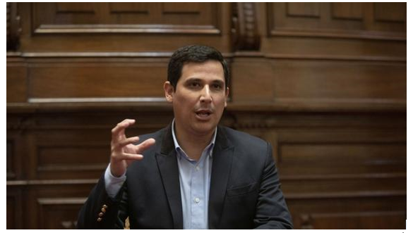 Excongresista Combina pidió asilo a España tras amenazas de muerte