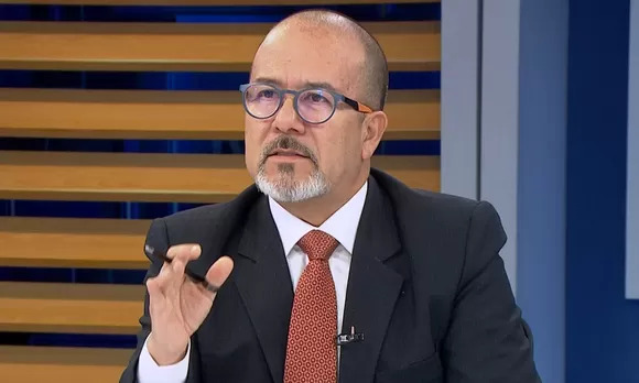 Publican resolución que inhabilita por 10 años a exministro Víctor Zamora