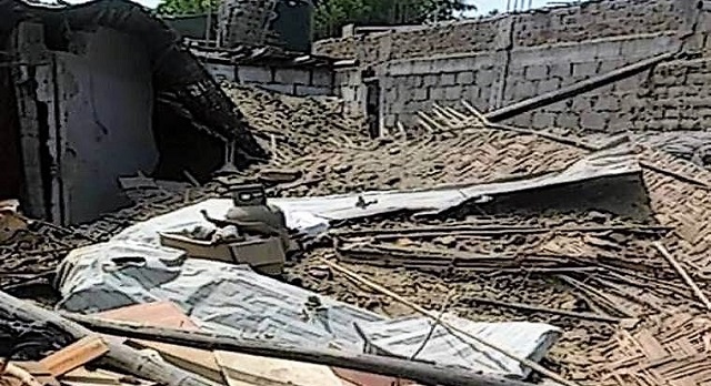 Fuerte detonación de carga explosiva destruye dos viviendas en Casma, inquilino salvó de morir