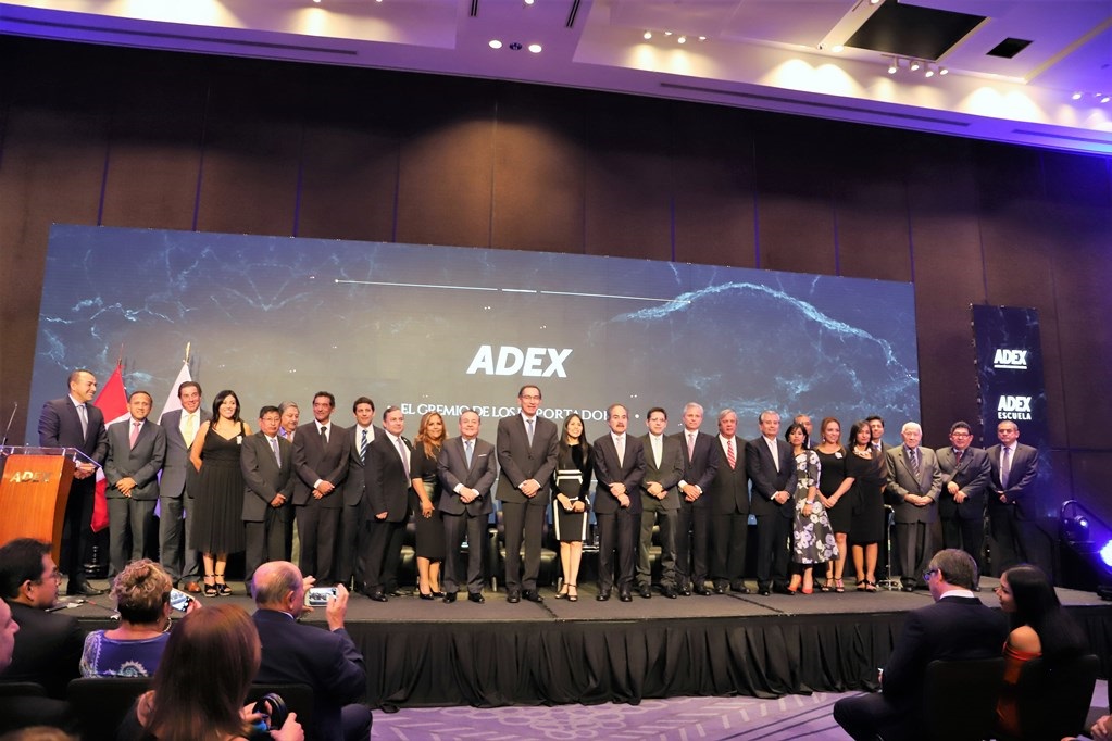 Presidente Vizcarra acepta liderar la gran transformación para que Perú sea potencia exportadora