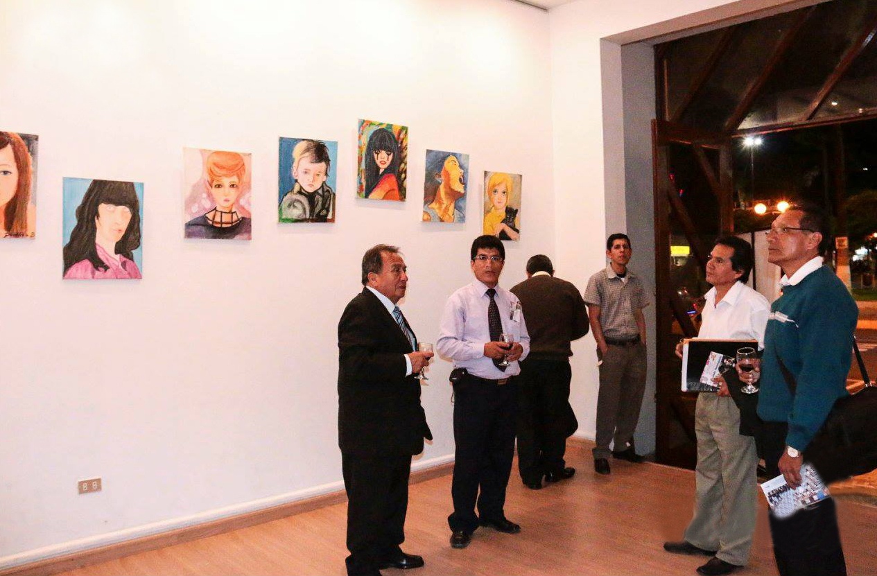 Escolares de Cambio Puente presentan exhibición pictórica en Chimbote