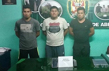 Policías atrapan a tres delincuentes que extorsionaban a un mototaxista en Chimbote